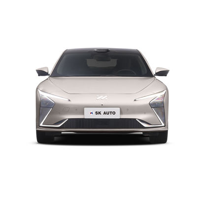 IMMotors L7 Electric Sedan AWD Không gian rộng thoải mái sang trọng cho gia đình