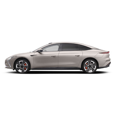 IMMotors L7 Electric Sedan AWD Không gian rộng thoải mái sang trọng cho gia đình