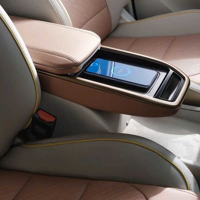 Geely Geometry M6 Electric Sedan 450km Xe bán tải xe điện sang trọng