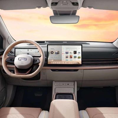Geely Geometry M6 SUV cỡ trung bình 150km/h 5 cửa 5 chỗ cho du lịch gia đình