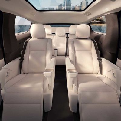 Chiếc xe hạng sang 7 chỗ kinh doanh Mpv Long Range Động cơ kép 4wd Xe điện tinh khiết Lixiang Mega Range 710km