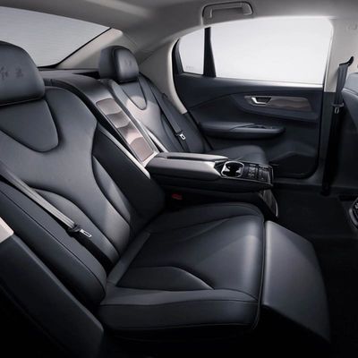 HongQi EQM5 EV Car 431km Điện tinh khiết 5 chỗ xe trung bình tốc độ cao Hongqi New Energy Sedan