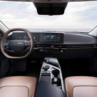 2024 KIA EV6 Pure Electric 5 Door 5 Seat Auto Compact SUV Xe năng lượng mới 671KM Xe tốc độ cao