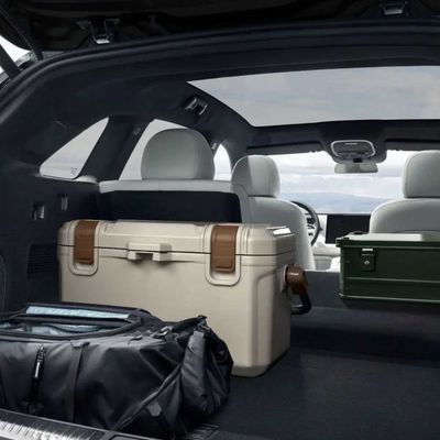 Xiaopeng G9 570 PLUS 570km Long Range New Energy Electric Vehicle 4 Wheels 5 Seats SUV EV Car