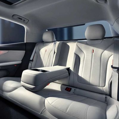 Xe điện lai tốc độ cao Geely LYNK&amp;CO 07 EM-P 2024 Ev Car REEV LYNKCO 07 EM-P