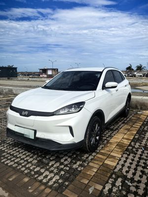 Xử dụng phạm vi 400km 160kW xe SUV điện Weltmeister xe cũ tình trạng tốt số dặm thấp màu đen