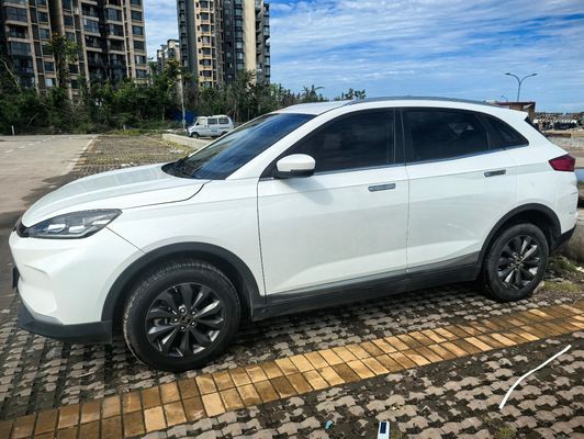 Xử dụng phạm vi 400km 160kW xe SUV điện Weltmeister xe cũ tình trạng tốt số dặm thấp màu đen