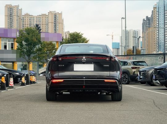 Xe điện 5 chỗ rộng rãi với phạm vi 1200km và công suất 160kW