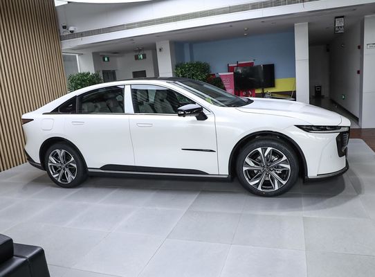2025 Mô hình mới Extender Ô tô EV với 5 chỗ ngồi Mazda EZ6 Long Ranger Xe điện lai với mái trời