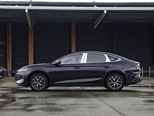 545Km phạm vi điện thuần túy và lái xe phía sau cho lái xe BYD EV Car 2025 Mô hình mới sạc nhanh EV cho gia đình