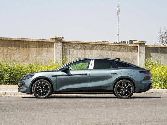2025 Xe điện mạnh mẽ Han L BYD với công suất tối đa 500 kW và tay lái da 1000V Năng lượng cao sạc nhanh