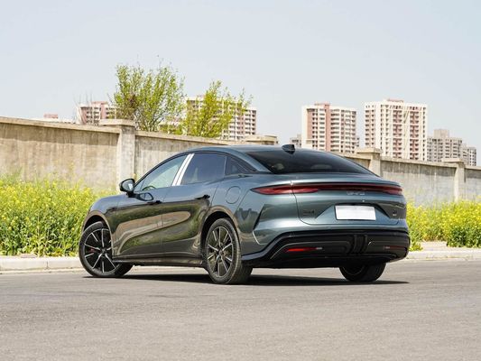 2025 Xe điện mạnh mẽ Han L BYD với công suất tối đa 500 kW và tay lái da 1000V Năng lượng cao sạc nhanh