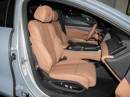 Mô hình xe 601km phạm vi 83.2kWh Capacity pin AWD sạc nhanh Sunroof cấu trúc điện áp cao thoải mái cho gia đình
