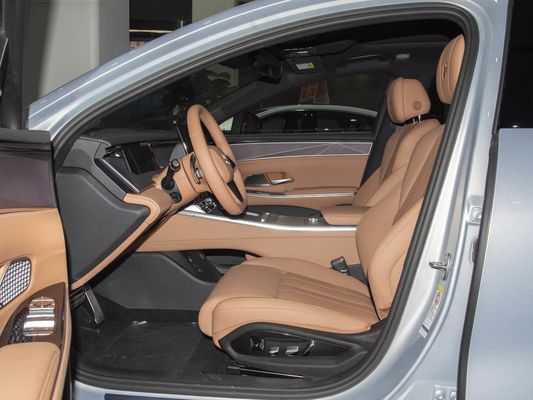 Mô hình xe 601km phạm vi 83.2kWh Capacity pin AWD sạc nhanh Sunroof cấu trúc điện áp cao thoải mái cho gia đình
