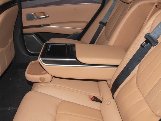 Mô hình xe 601km phạm vi 83.2kWh Capacity pin AWD sạc nhanh Sunroof cấu trúc điện áp cao thoải mái cho gia đình
