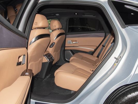 Mô hình xe 601km phạm vi 83.2kWh Capacity pin AWD sạc nhanh Sunroof cấu trúc điện áp cao thoải mái cho gia đình