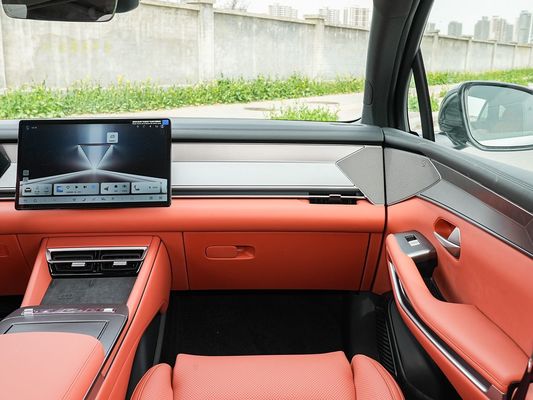 2025 BYD Xe điện mới cho hiệu suất Tang L 810kW Điện lực AWD Sạc nhanh 1000w / h 600km Range Long Range 7 chỗ ngồi với mái trời