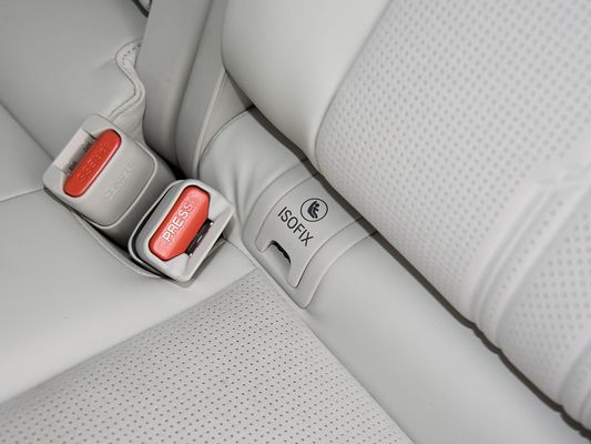 350kW động cơ năng lượng SUV điện Honda S7 Long Range 650km Sạc nhanh EV mới bán nóng với mái trời cho gia đình