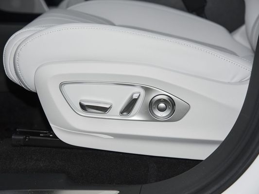 2025 Xpeng G9 SUV điện hoàn toàn 93.1kWh Capacity pin 423kW Max Motor Power 680km Long Range và sạc nhanh với Sunroof