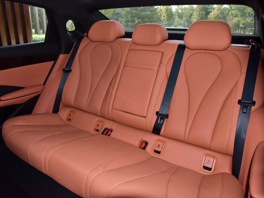 2025 BYD Chiếc xe điện Seal EV Smart Model 650KM Long Range 80.64kWh Pin sạc nhanh bán nóng với Sunroof