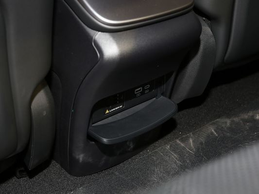 2025 BYD EV Car Seal AWD Performance Long Range 600KM Sạc nhanh Xe điện Bốn bánh lái xe điện với mái nhà mặt trời