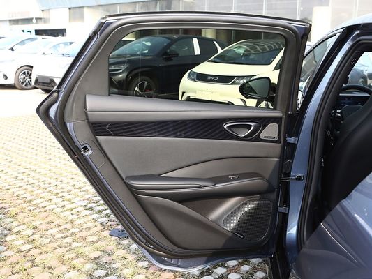 2025 BYD EV Car Seal AWD Performance Long Range 600KM Sạc nhanh Xe điện Bốn bánh lái xe điện với mái nhà mặt trời