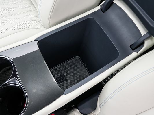 2025 BYD Electric Vehicle Seal 06GT Thời gian sạc nhanh 0,33 giờ và hiệu suất tầm xa 550KM Pin lớn với mái trời cho gia đình