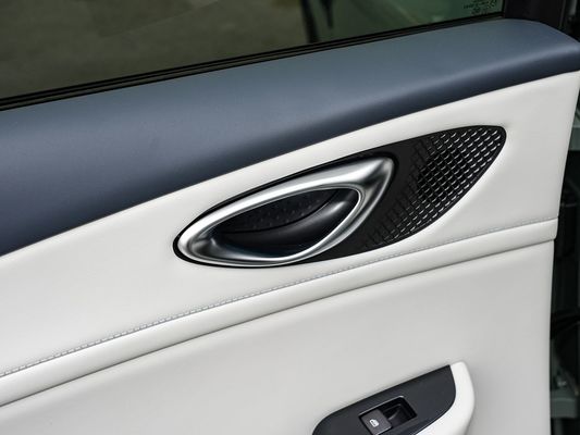 2025 BYD Electric Vehicle Seal 06GT Thời gian sạc nhanh 0,33 giờ và hiệu suất tầm xa 550KM Pin lớn với mái trời cho gia đình