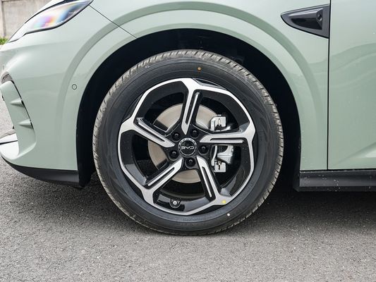 2025 BYD Electric Vehicle Seal 06GT Thời gian sạc nhanh 0,33 giờ và hiệu suất tầm xa 550KM Pin lớn với mái trời cho gia đình