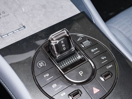 2025 BYD Electric Vehicle Seal 06GT Thời gian sạc nhanh 0,33 giờ và hiệu suất tầm xa 550KM Pin lớn với mái trời cho gia đình