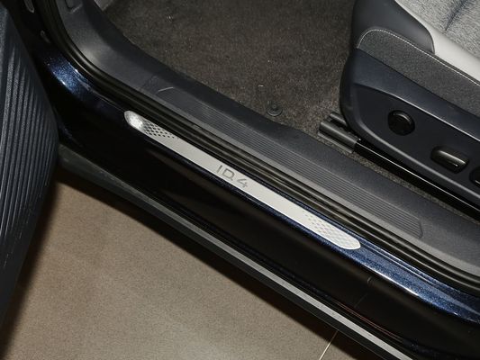 2025 VW Xe điện ID.4 Xe sạc nhanh tầm xa 601km 80.4kWh Pin bán nóng Mô hình mới Hiệu suất tốt với mái nhà mặt trời
