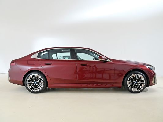 2025 BMW I5 Xe điện sang trọng Hiệu suất tốt xDrive Range dài 651KM Sạc nhanh EV Mô hình mới Sedan với mái nhà mặt trời BMW 5 Series