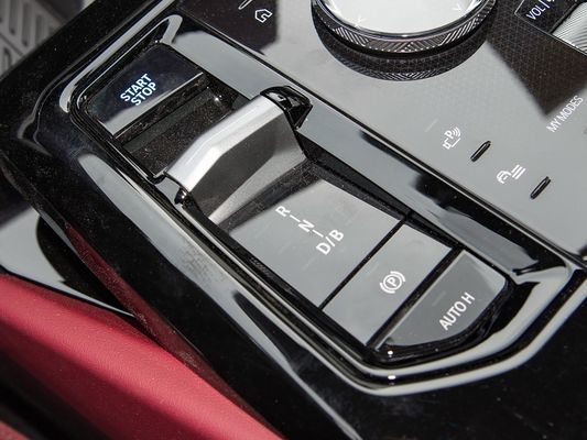 2025 BMW I5 Xe điện sang trọng Hiệu suất tốt xDrive Range dài 651KM Sạc nhanh EV Mô hình mới Sedan với mái nhà mặt trời BMW 5 Series