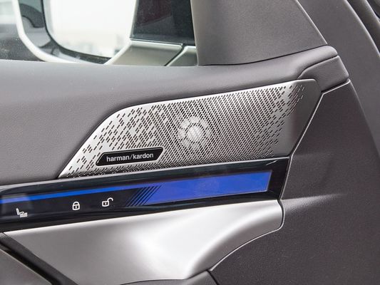 2025 BMW I5 Xe điện sang trọng Hiệu suất tốt xDrive Range dài 651KM Sạc nhanh EV Mô hình mới Sedan với mái nhà mặt trời BMW 5 Series
